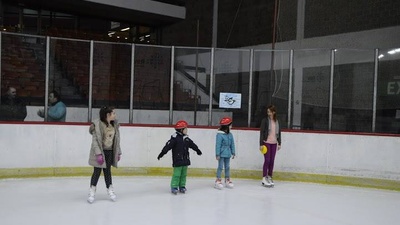 Upis u školu klizanja NS Stars – otvoren za svu decu!